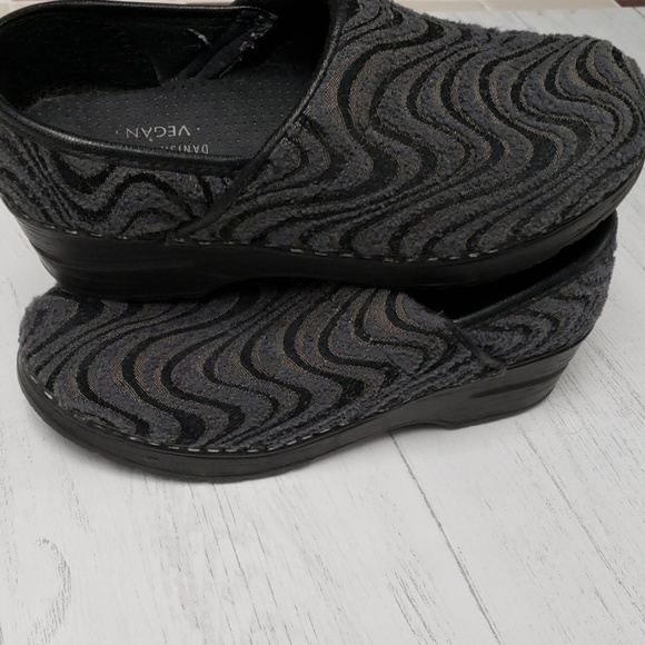 Sanita Vegan Clogs - Picture 3 of 5